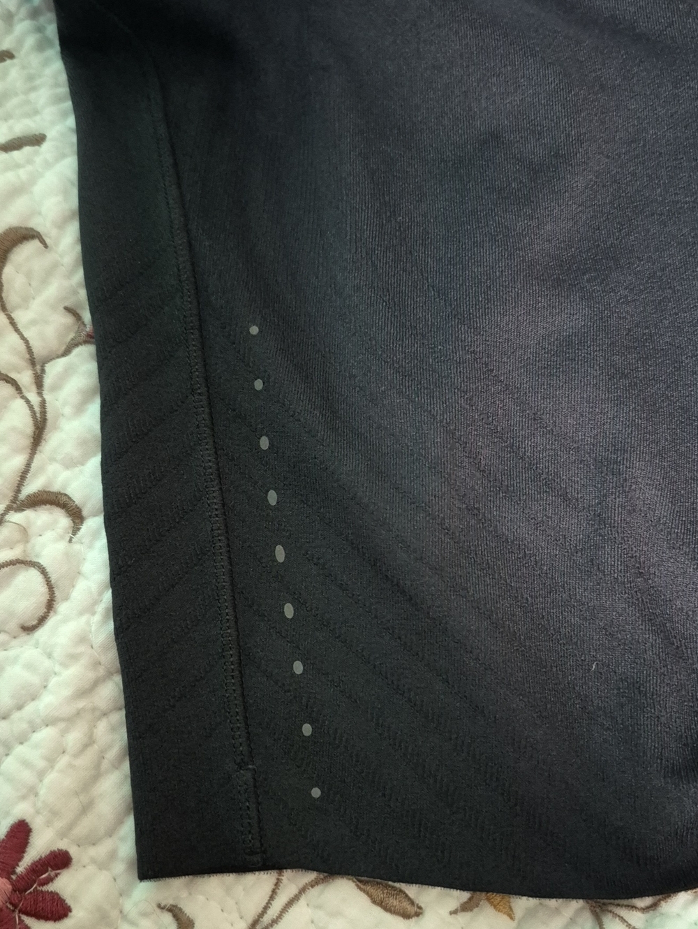 Lululemon Senseknit Running Shorts Sz.6 Black - Picture 7 of 7